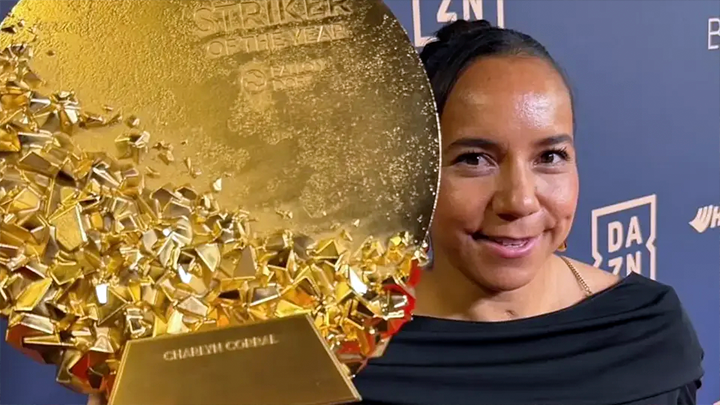 Charlyn Corral hace historia